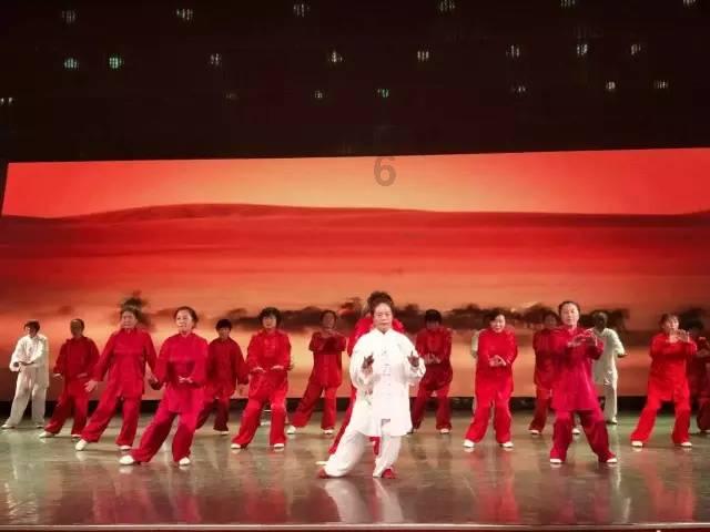 向华强夫妇聚餐被拍,夫妻二人的状态如何?-【中国最权威的百科全书】